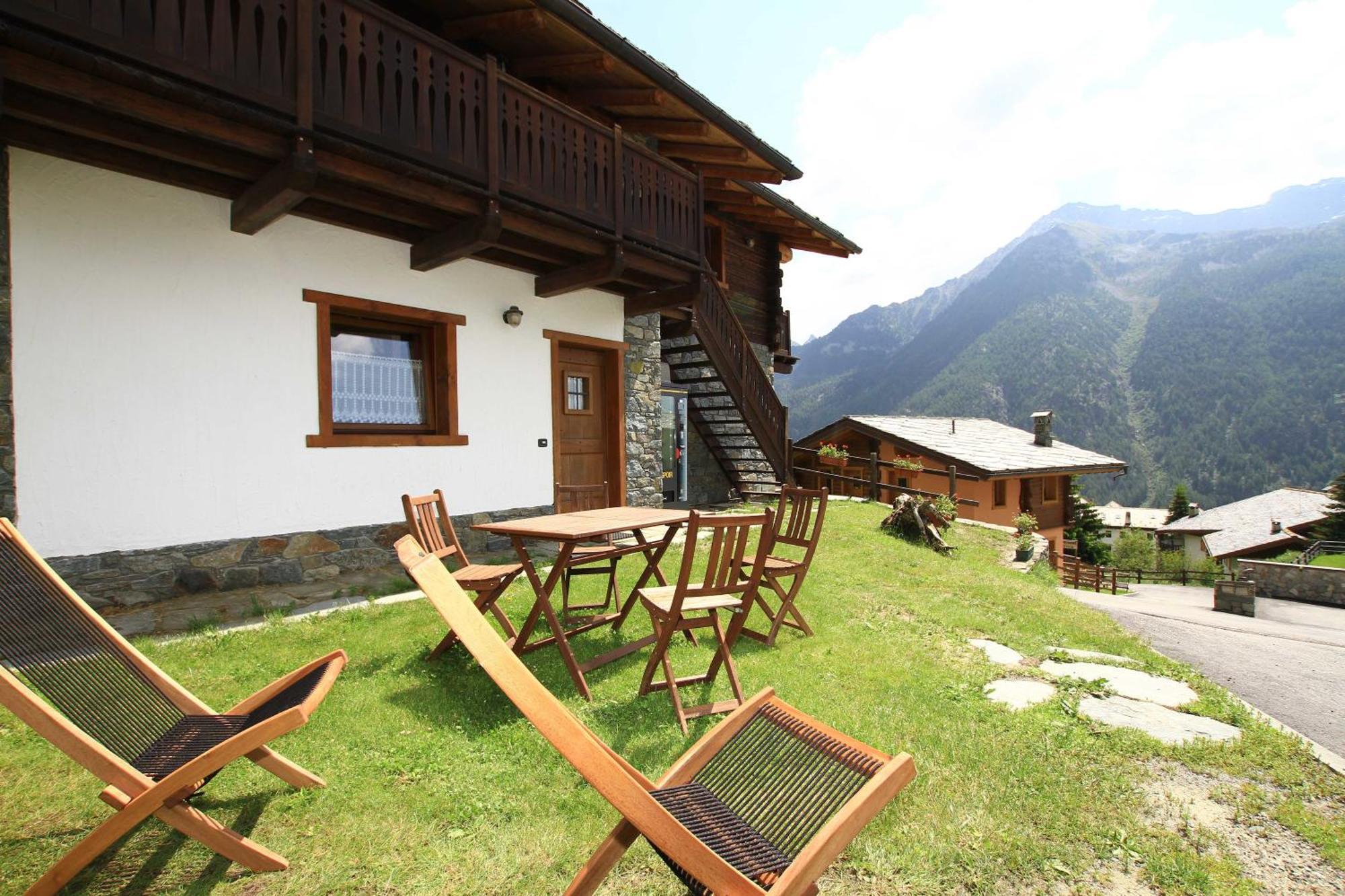 Residence Trompe-L'Oeil Champoluc Exterior foto